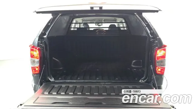 KG_Mobility_Ssangyong Rexton Diesel 2.2 4WD — photo 1 of 30