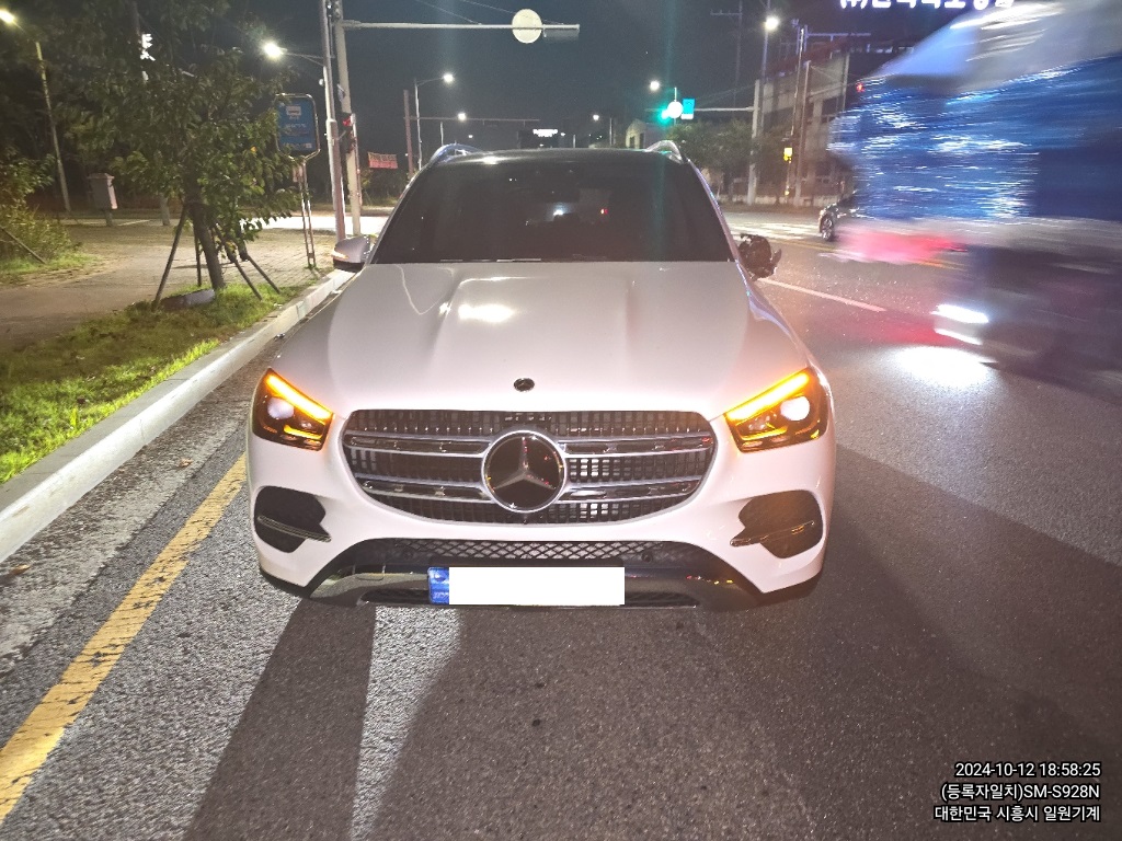 2024 Mercedes-Benz GLE 300 d 4MaTIC, photograph 4