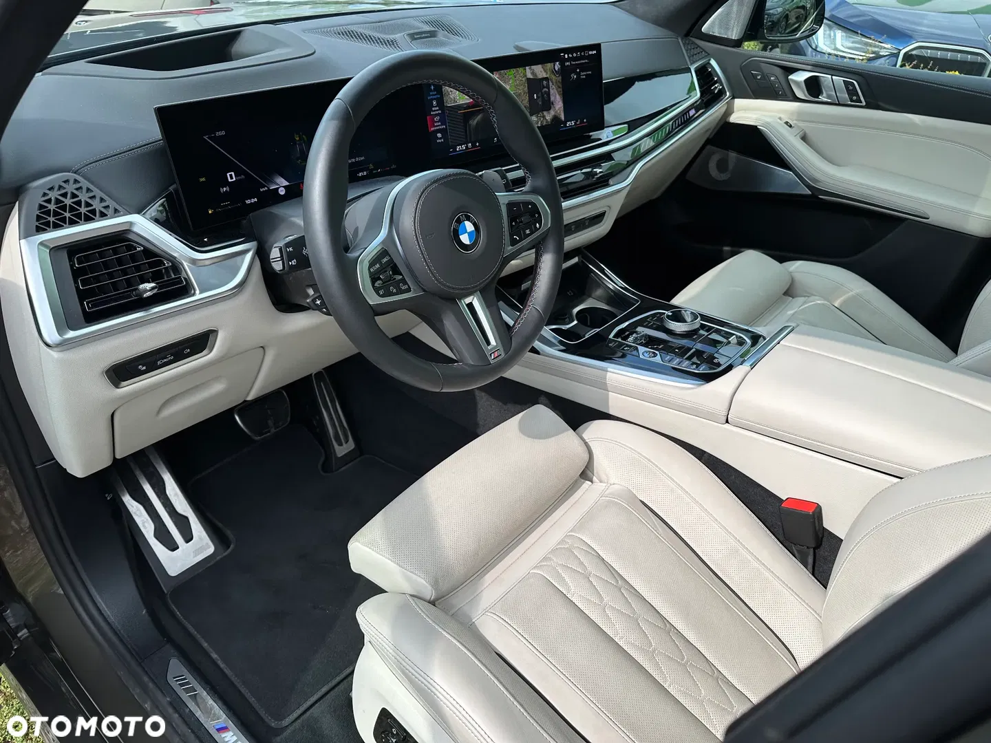 2025 BMW X7 M60i xDrive mHEV sport, photograph 9