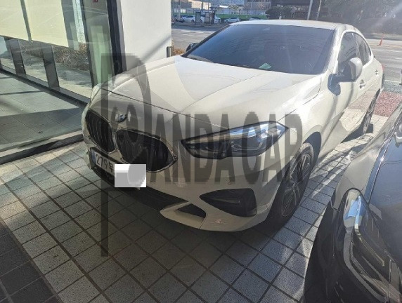 2024 BMW 220i Gran Coupe, photograph 3