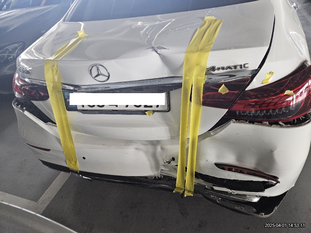2021 Mercedes-Benz E350 4MATIC, photograph 1