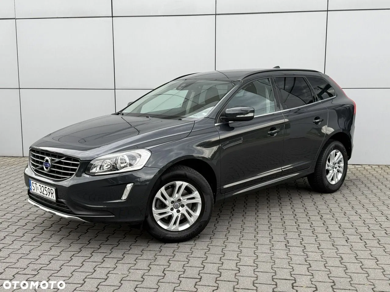 2016 Volvo XC 60 D3 Geartronic Momentum, photograph 2