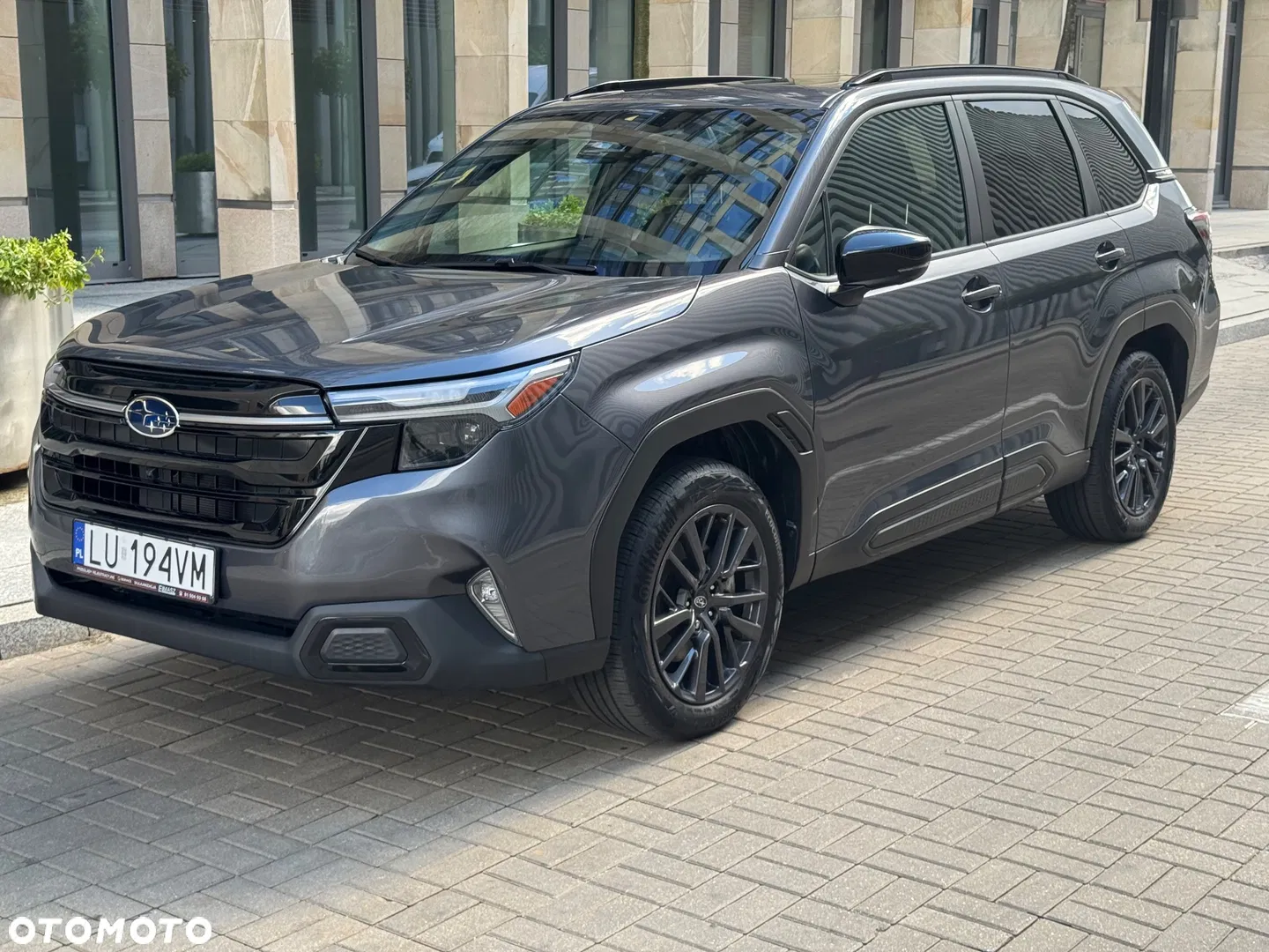 Subaru Forester — photo 1 of 40