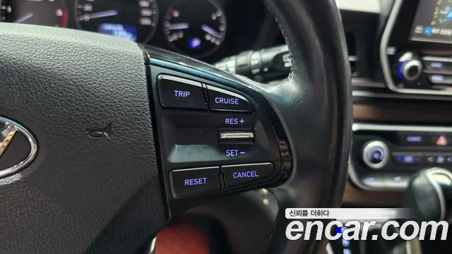 2018 Hyundai Starex Urban 9-Seater, photograph 8