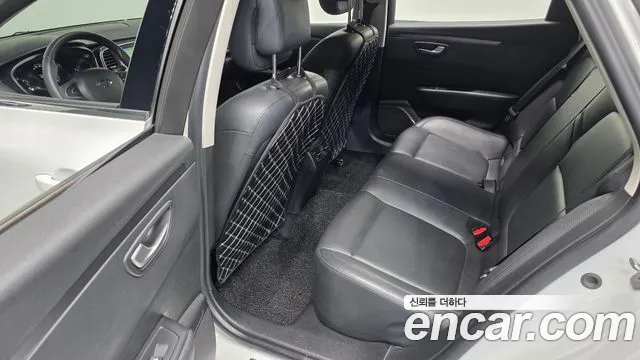 Renault-KoreaSamsung SM6 2.0 LPe PE (Rental car) — photo 1 of 30