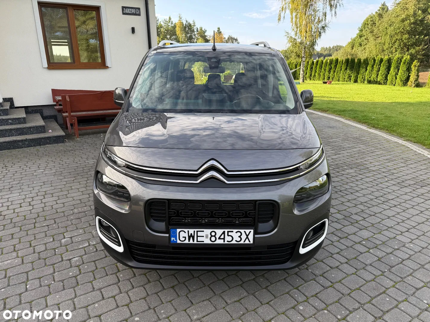 2020 Citroën Berlingo M 1.5 BlueHDI Shine S&S, photograph 3