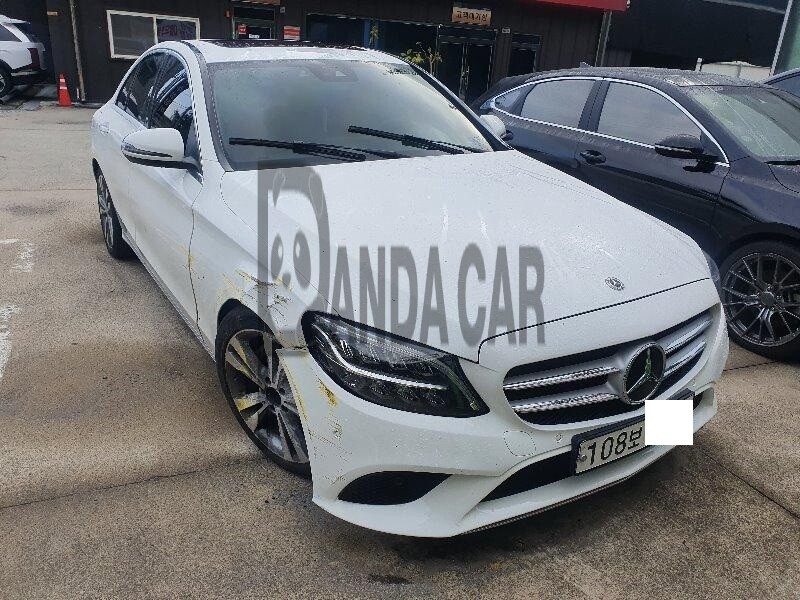 2020 Mercedes-Benz C200, photograph 1