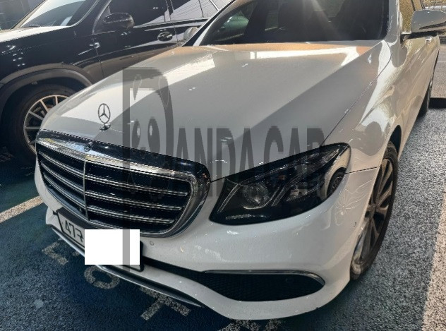 2019 Mercedes-Benz E300 4Matic, photograph 1