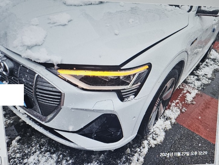 2021 Audi e-tron Sportback 55 quattro, photograph 4