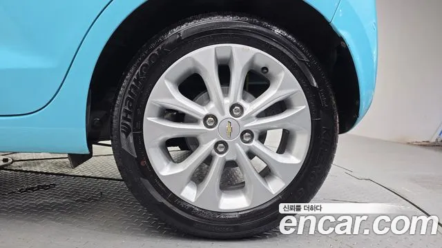 ChevroletGMDaewoo Spark Premier — photo 1 of 31