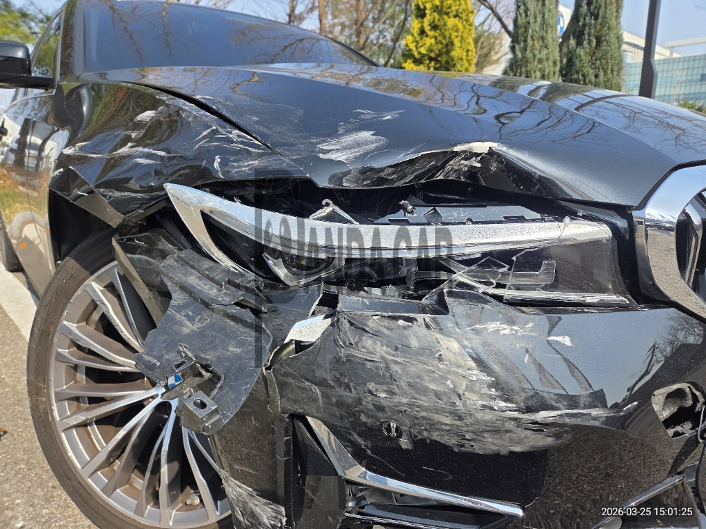 2021 BMW 320i, photograph 4