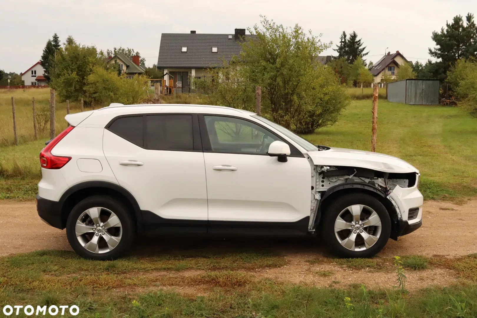 2018 Volvo XC 40 T5 AWD Momentum, photograph 5
