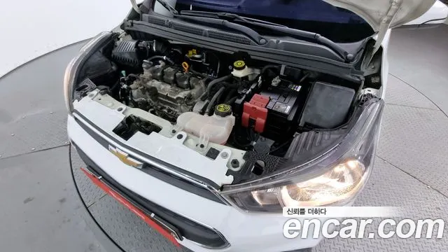 2016 ChevroletGMDaewoo Spark LT, photograph 1