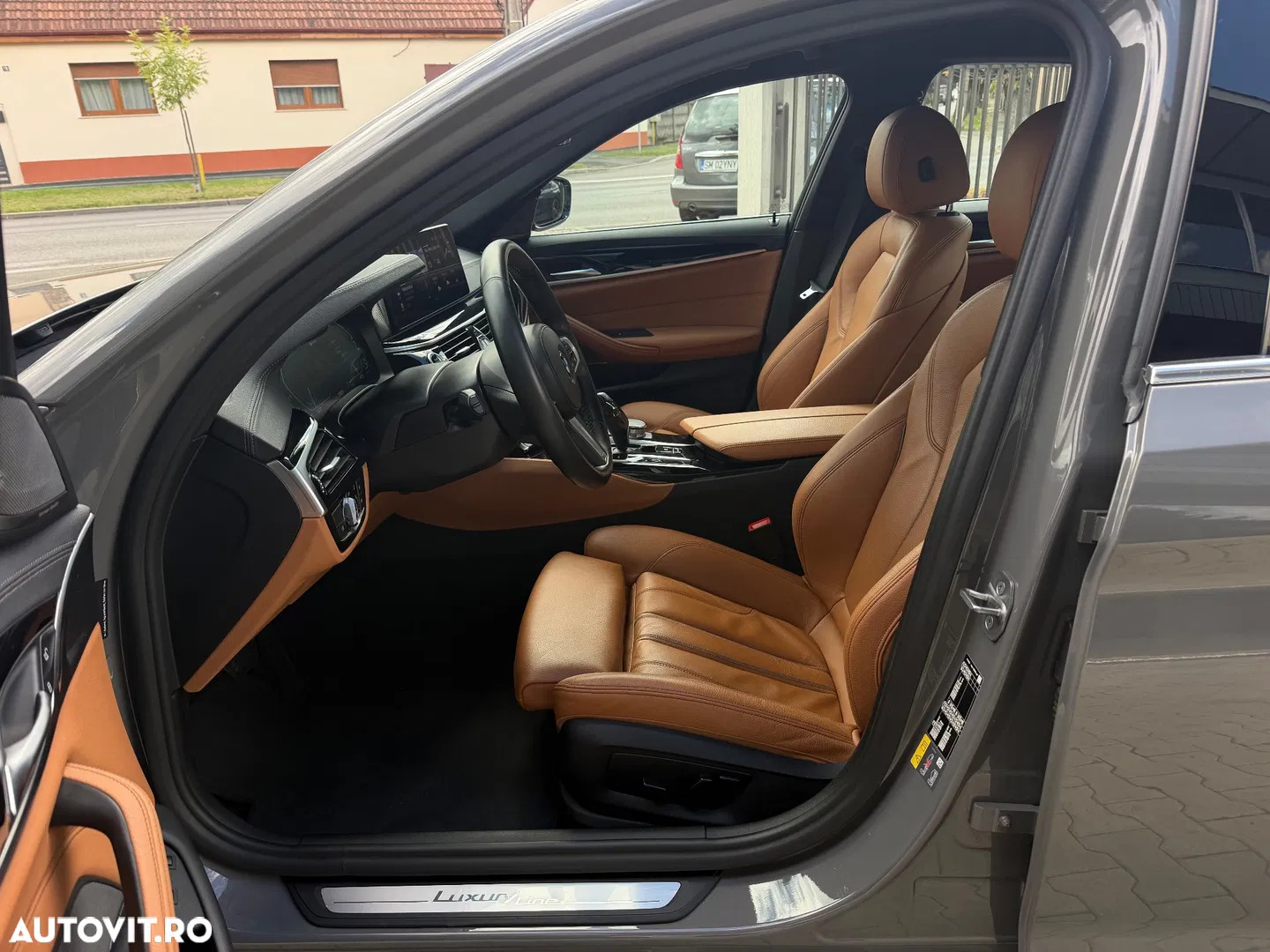 2022 BMW Seria 5 545e xDrive Aut. Luxury Line, photograph 12