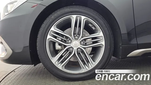 2017 Hyundai Grandeur 3.0 Exclusive, photograph 4