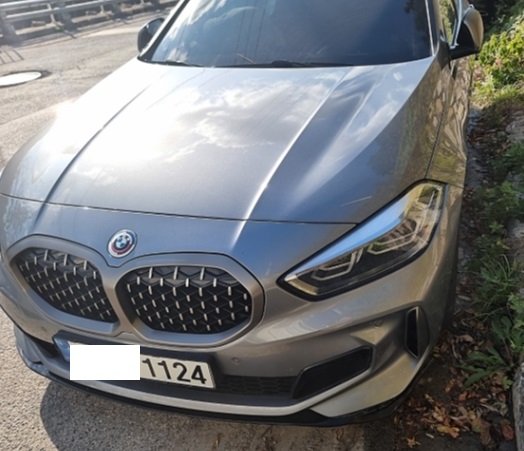 2022 BMW M135i xDrive, photograph 1