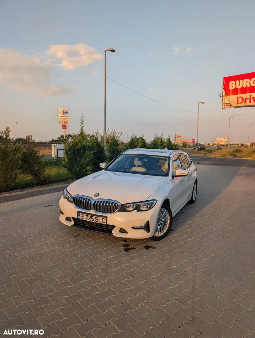 2019 BMW Seria 3, photograph 1