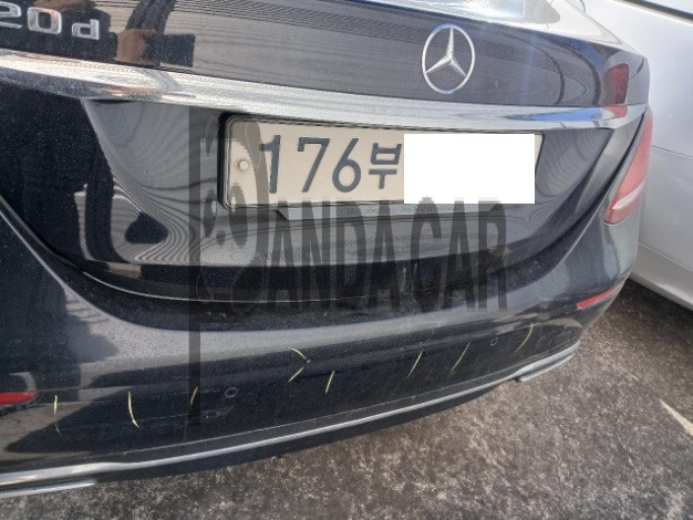 2018 Mercedes-Benz E220 d, photograph 4