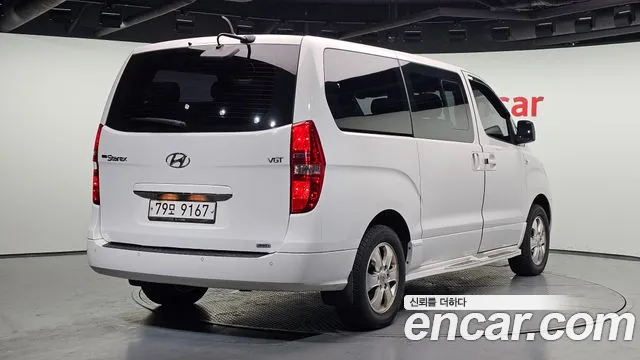 2017 Hyundai Starex 4WD 12-Seater Wagon, photograph 8
