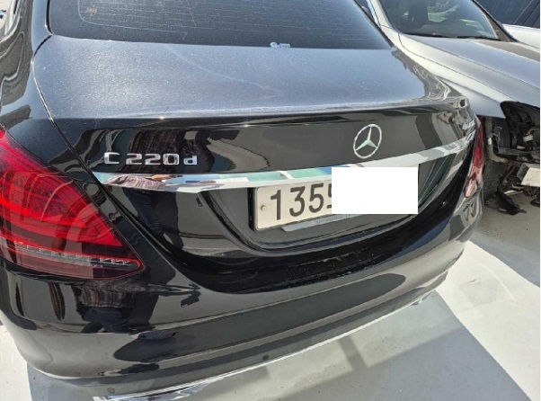 2020 Mercedes-Benz C220 d 4MATIC, photograph 2