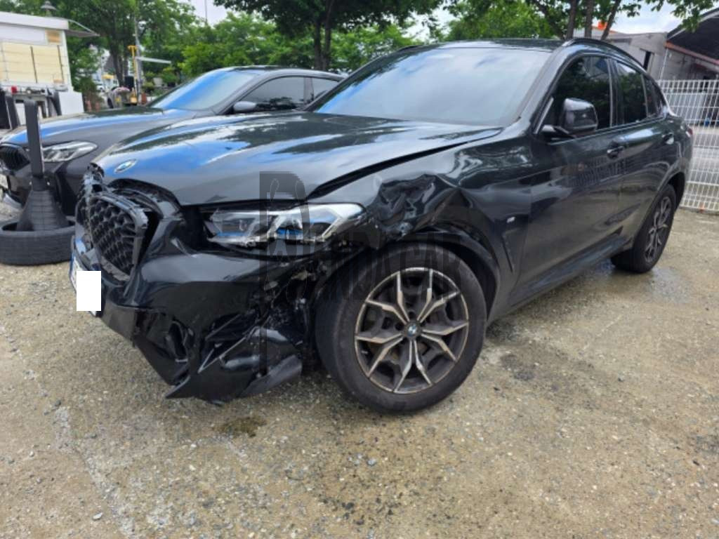 2023 BMW X4 xDrive20i, photograph 2