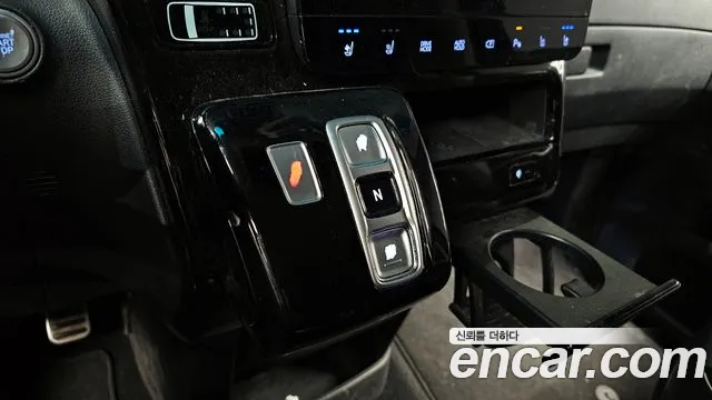 2023 Hyundai Staria Lounge 9-Seater, photograph 7