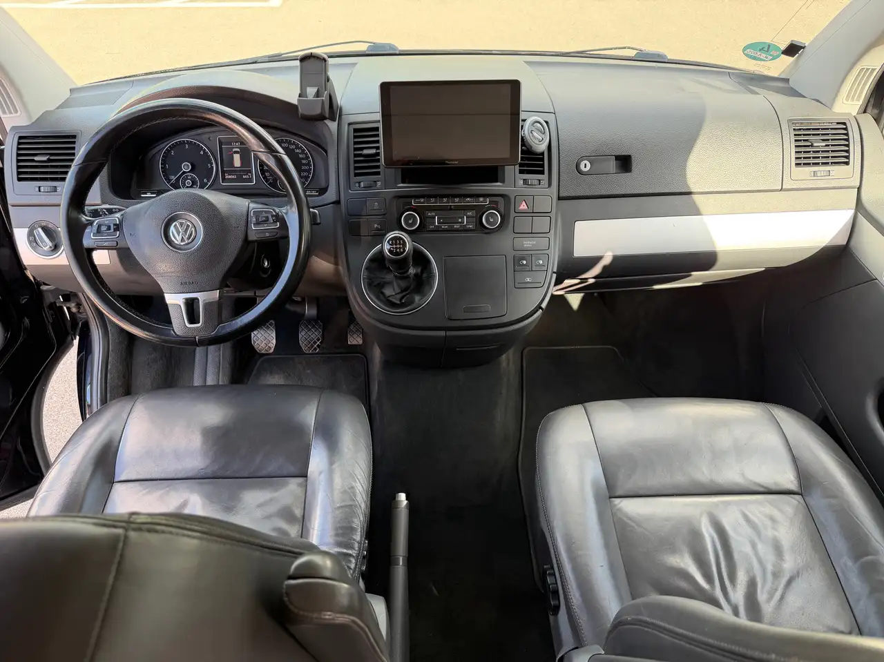 2012 Volkswagen T5 Multivan Multivan Highline, photograph 9