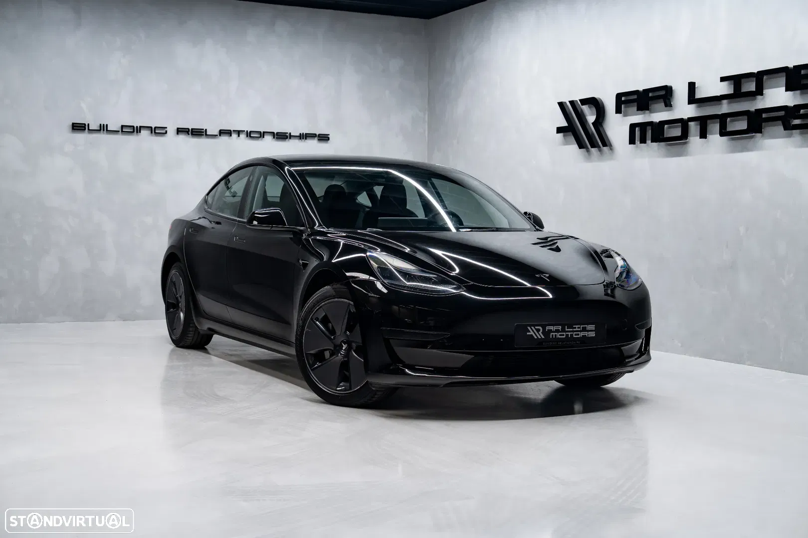 2023 Tesla Model 3 Standard Range Plus RWD, photograph 3