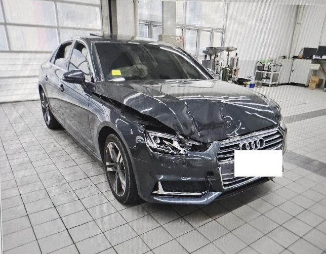 2019 Audi A4 40 TFSI, photograph 1