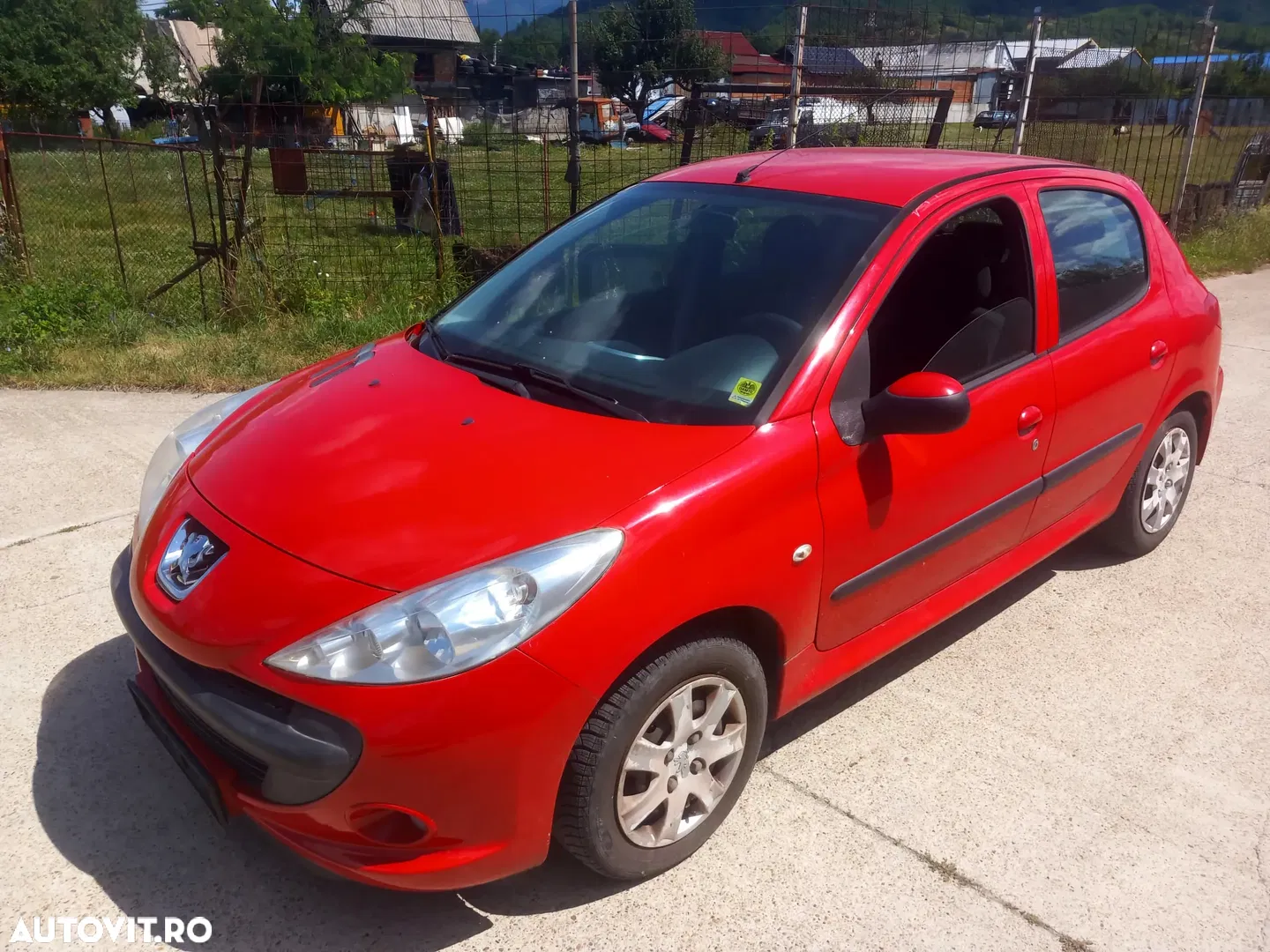 Peugeot 206+ — photo 1 of 8