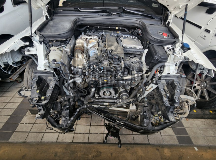 2022 Mercedes-Benz GLS400 d 4MATIC, photograph 2