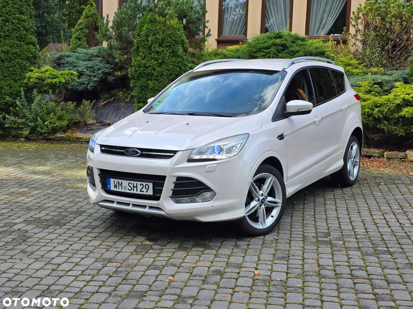 2014 Ford Kuga 2.0 TDCi 4x4 Individual, photograph 1