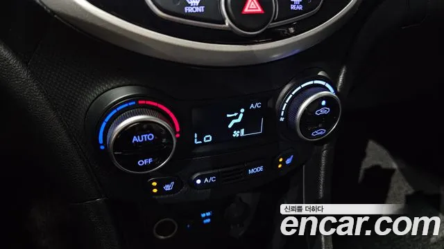 Hyundai Accent 1.6 GDI Blue Saver — photo 1 of 30