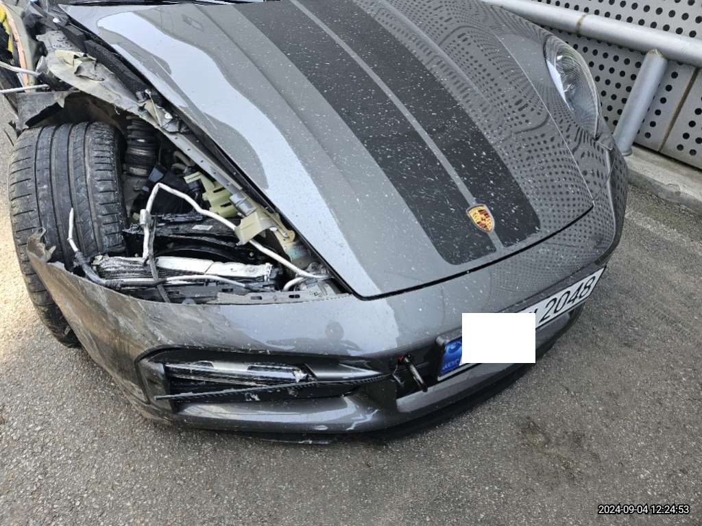 2022 BMW 911 Turbo S Cabriolet, photograph 5