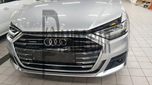 2020 Audi A8L 55 TFSI quattro, photograph 2