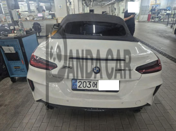 2025 BMW Z4 sDrive20i, photograph 4