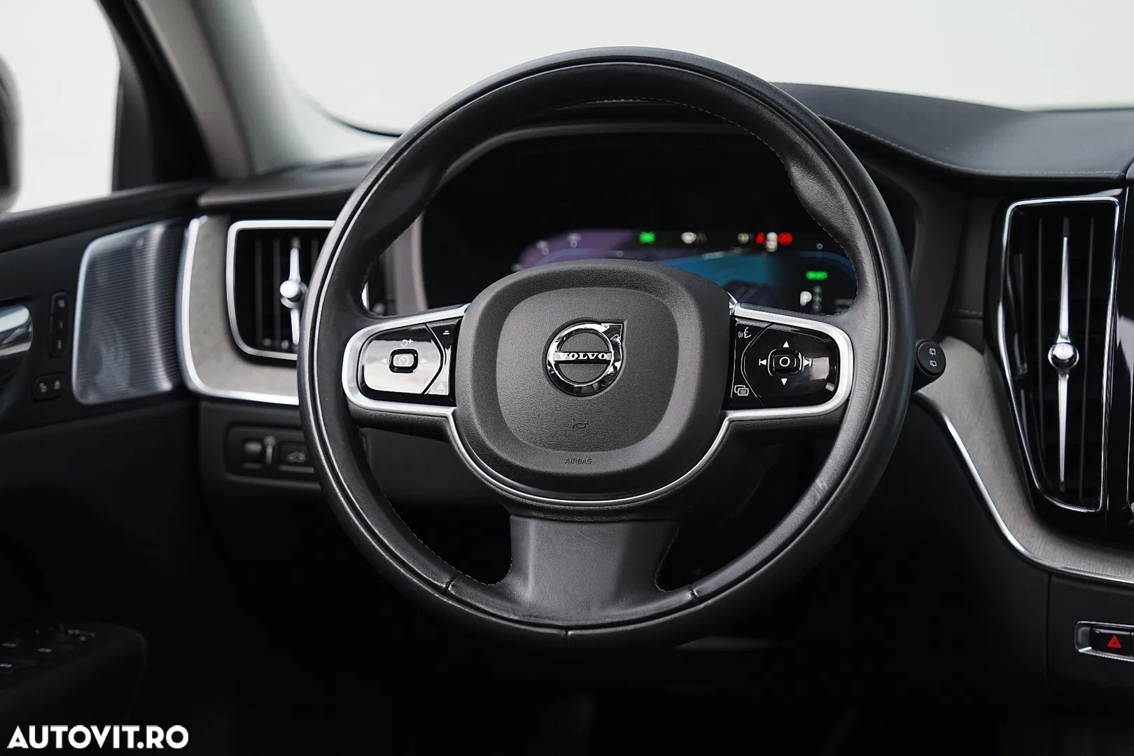 2021 Volvo XC 60 Recharge T6 Twin Engine eAWD Inscription Expression, photograph 11