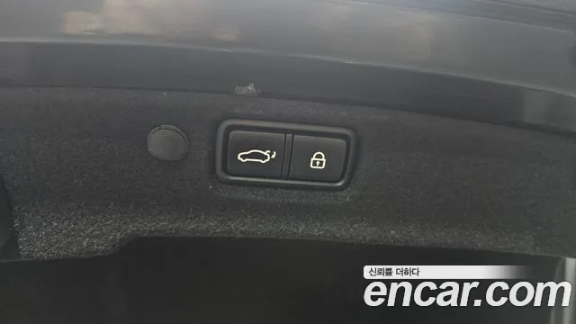 2017 Kia K7 2.4 GDI Limited, photograph 10