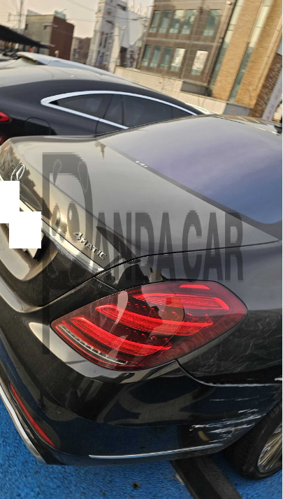 2018 Mercedes-Benz S560 4Matic L, photograph 5