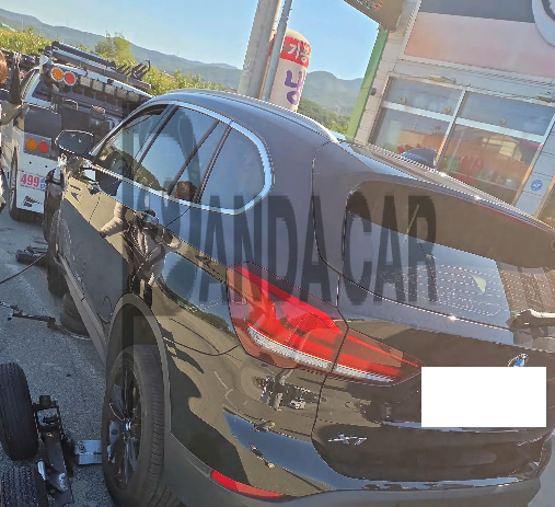 2020 BMW X1 xDrive20i Advantage, photograph 4