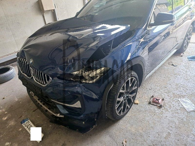 2022 BMW X1 xDrive20i, photograph 2
