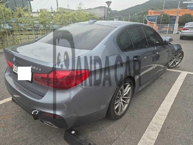 2017 BMW 520d xDrive, photograph 2