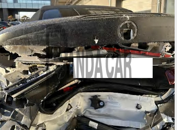 2024 BMW M4 Competition Convertible M xDrive, photograph 4