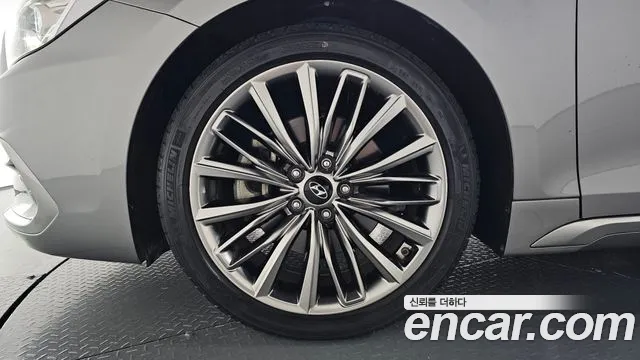 2017 Hyundai Grandeur 3.0 Exclusive, photograph 8