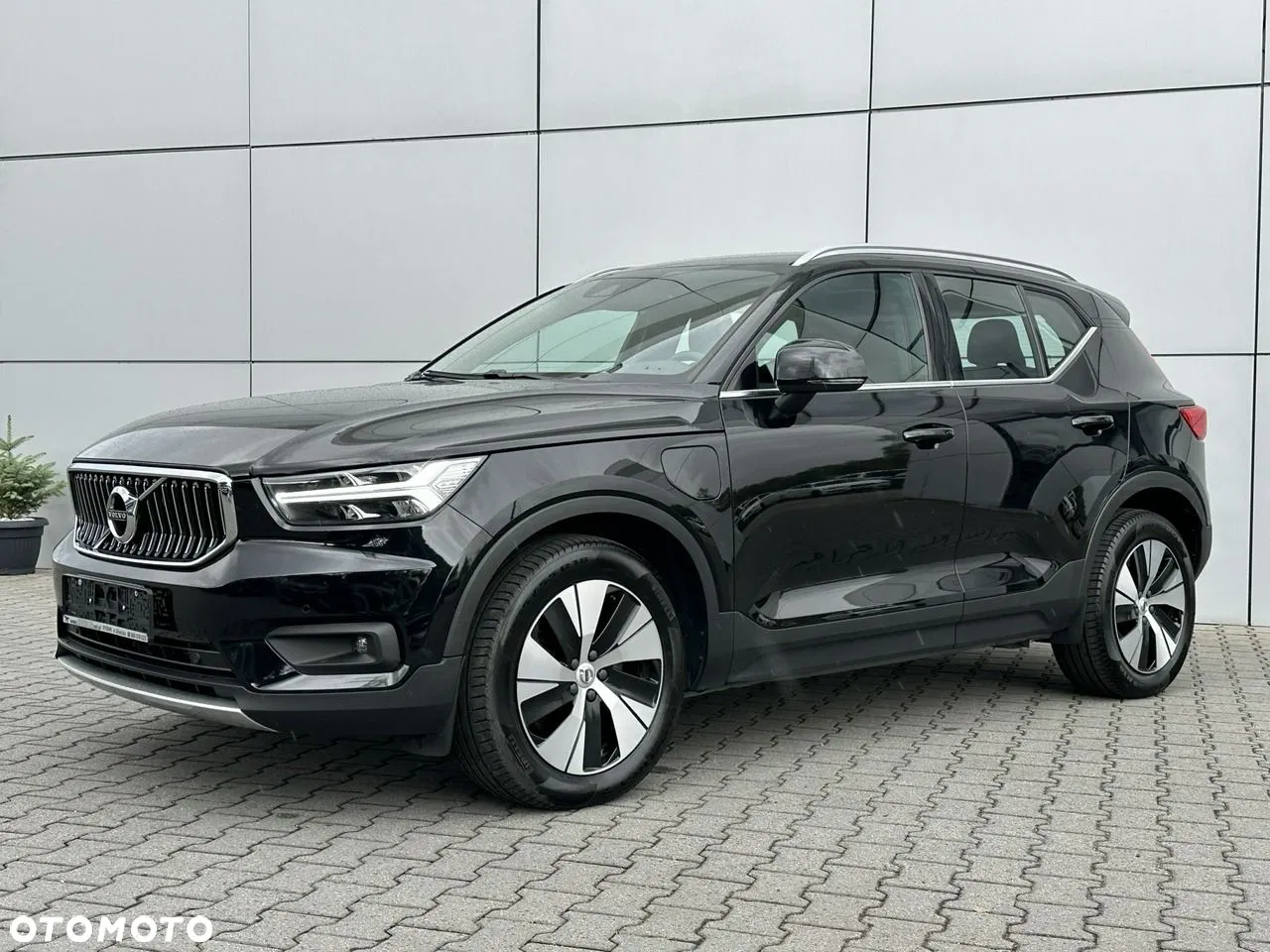 2021 Volvo XC 40, photograph 2