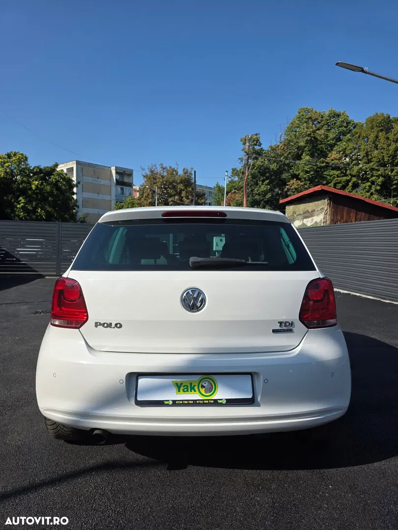2010 Volkswagen Polo 1.6 TDI DPF Trendline BlueMotion Technology, photograph 6