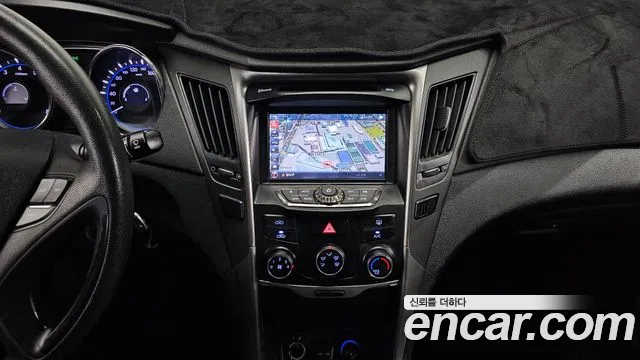 2012 Hyundai Sonata LPI TAXI, photograph 1