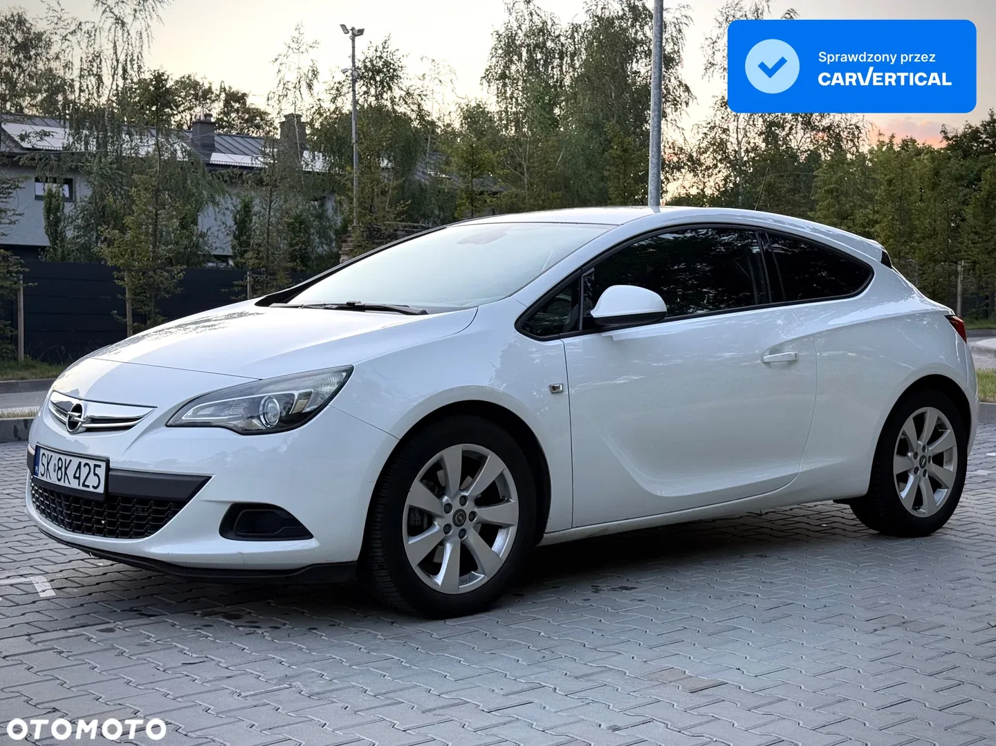 2012 Opel Astra 1.4 T Enjoy S&S, photograph 2