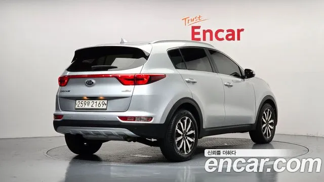 Kia Sportage Diesel 2WD Noblesse — photo 1 of 30