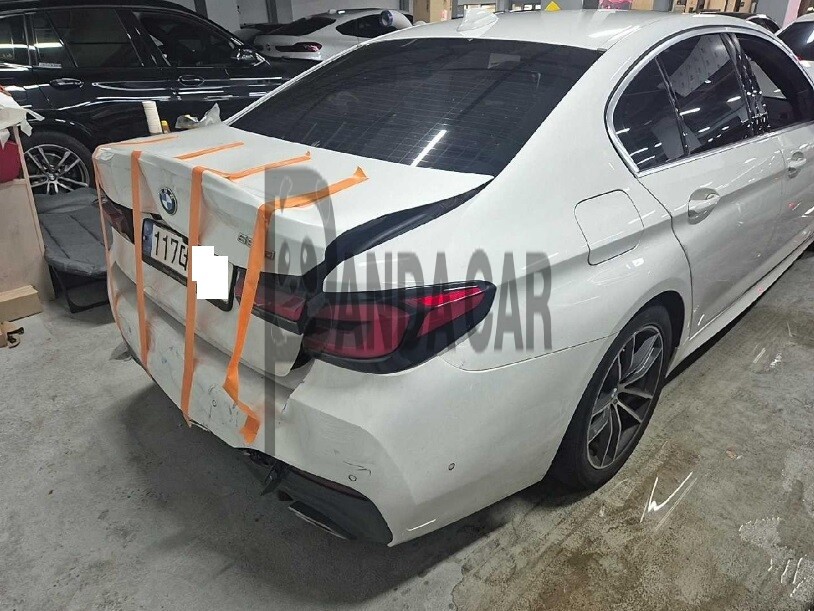 2023 BMW 523d, photograph 3